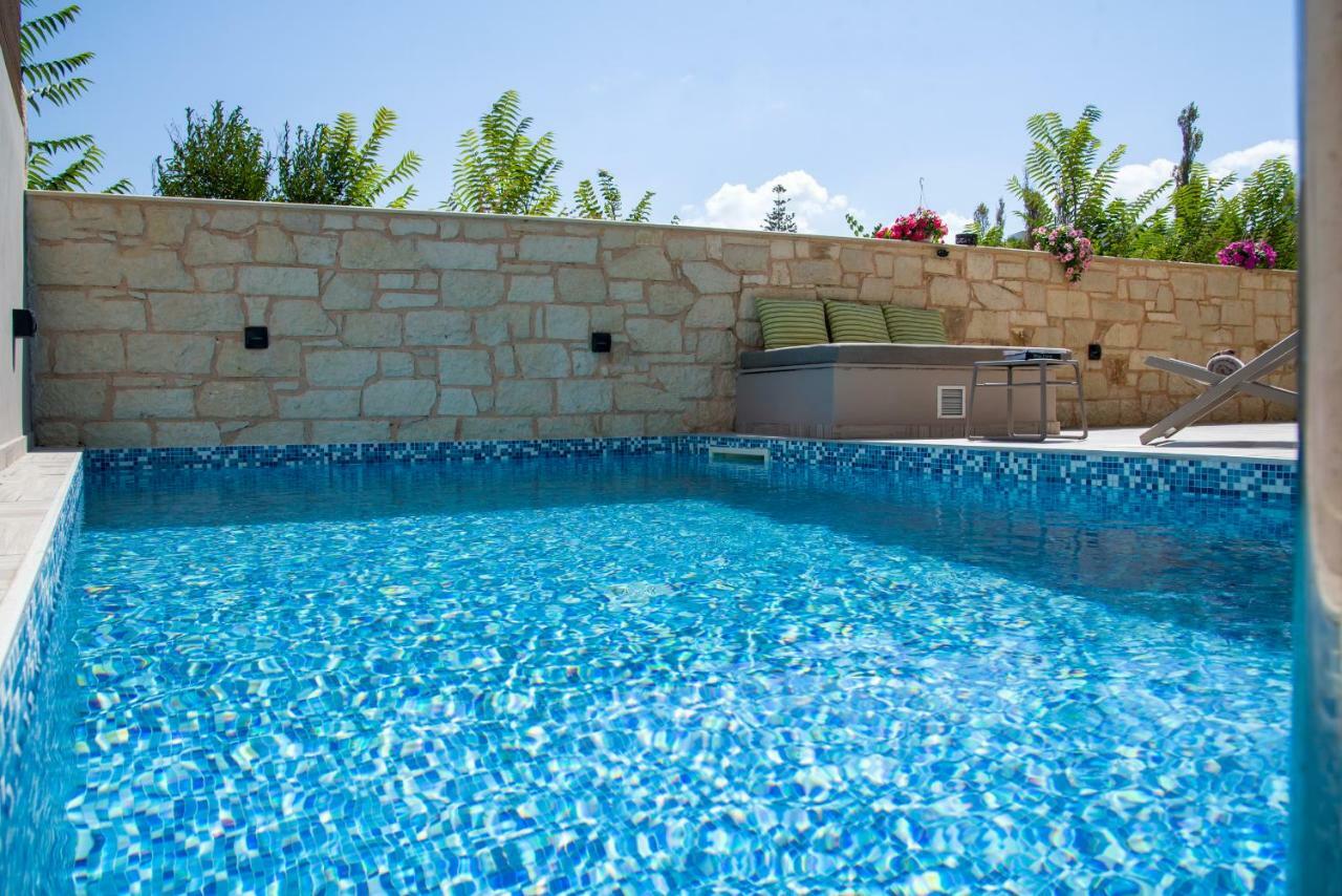 Villa Sirocos Stalos Exterior foto
